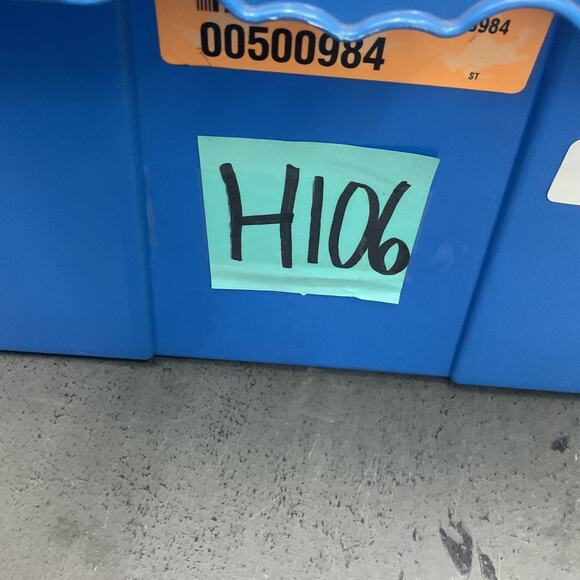 NWT CAbi Lean Tank Black & Red Floral Cropped Sleeveless Top L Rayon Women's - Picture 6 of 6